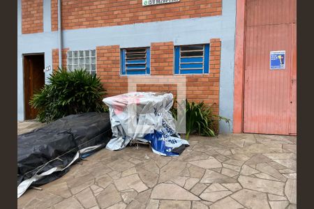 Casa à venda com 550m², 4 quartos e 2 vagas Casa à venda com 550m², 4 quartos e 2 vagasFachada