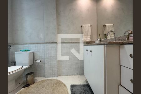 Casa de condomínio à venda com 264m², 4 quartos e 3 vagasSuíte 2 - Banheiro