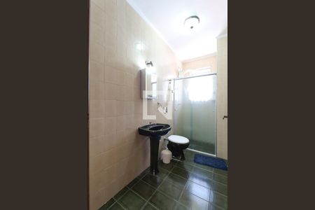 Casa para alugar com 384m², 5 quartos e 6 vagasBanheiro