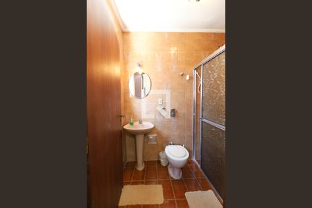 Casa para alugar com 384m², 5 quartos e 6 vagasBanheiro Suíte 2