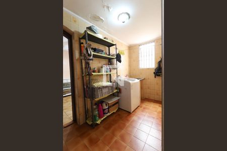 Casa para alugar com 384m², 5 quartos e 6 vagasÁrea de serviço