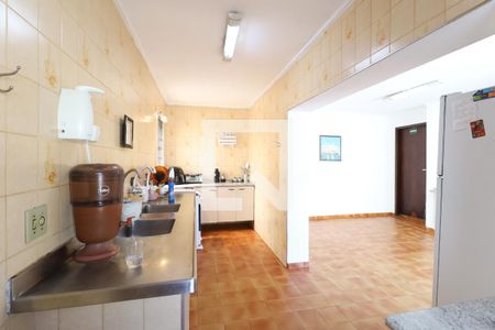 Casa para alugar com 384m², 5 quartos e 6 vagasCozinha