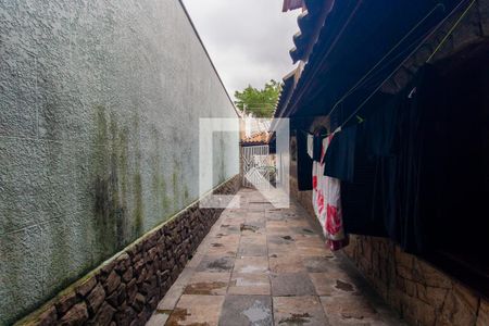 Casa à venda com 300m², 3 quartos e 2 vagas Casa à venda com 300m², 3 quartos e 2 vagasCorredor Lateral