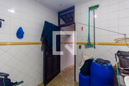 Casa à venda com 300m², 3 quartos e 2 vagas Casa à venda com 300m², 3 quartos e 2 vagasÁrea de Serviço
