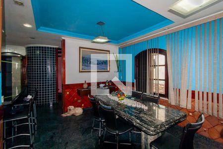 Casa à venda com 300m², 3 quartos e 2 vagas Casa à venda com 300m², 3 quartos e 2 vagasCozinha