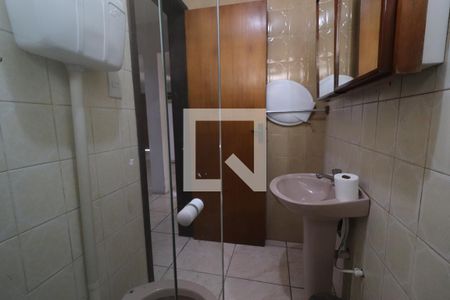 Casa à venda com 290m², 5 quartos e 4 vagasbanheiro 2