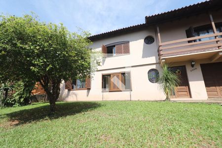 Casa à venda com 290m², 5 quartos e 4 vagasFachada
