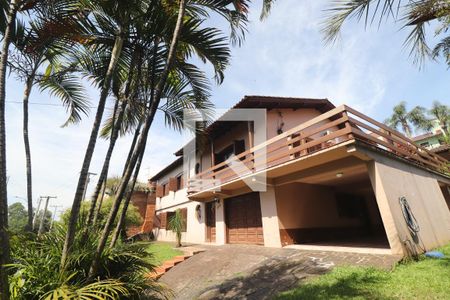 Casa à venda com 290m², 5 quartos e 4 vagasFachada