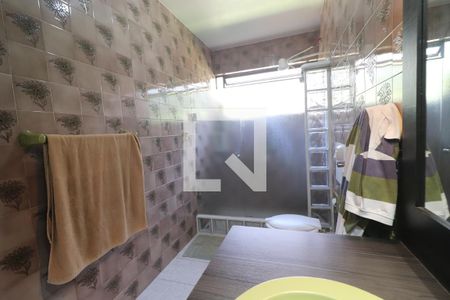 Casa à venda com 290m², 5 quartos e 4 vagasBanheiro da suíte