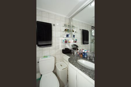 Apartamento à venda com 93m², 3 quartos e 2 vagas Apartamento à venda com 93m², 3 quartos e 2 vagasBanheiro da Suíte 1