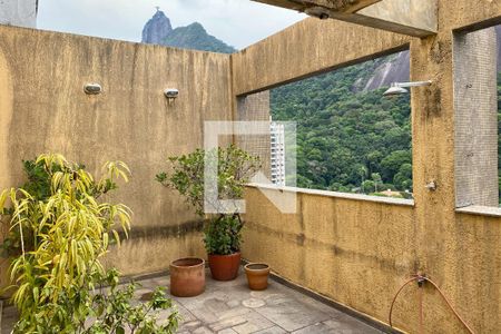 Apartamento à venda com 122m², 2 quartos e 1 vaga Apartamento à venda com 122m², 2 quartos e 1 vagaÁrea externa