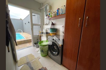 Casa à venda com 100m², 2 quartos e 2 vagasÁrea de Serviço