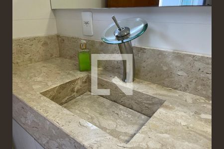 Casa à venda com 100m², 2 quartos e 2 vagasBanheiro Churrasqueira