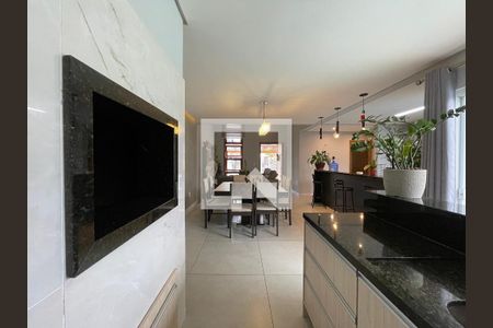 Casa à venda com 100m², 2 quartos e 2 vagasChurrasqueira