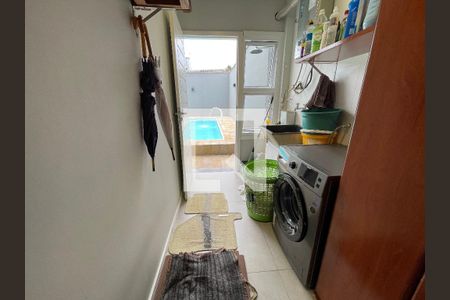 Casa à venda com 100m², 2 quartos e 2 vagasÁrea de Serviço
