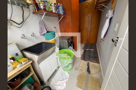 Casa à venda com 100m², 2 quartos e 2 vagasÁrea de Serviço