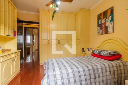 Casa à venda com 357m², 4 quartos e 2 vagas Casa à venda com 357m², 4 quartos e 2 vagasQuarto 2