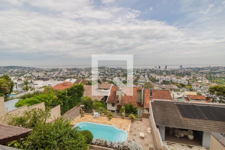 Casa à venda com 357m², 4 quartos e 2 vagas Casa à venda com 357m², 4 quartos e 2 vagasVista