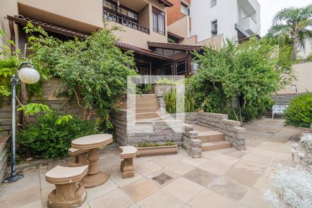 Casa à venda com 357m², 4 quartos e 2 vagas Casa à venda com 357m², 4 quartos e 2 vagasQuintal