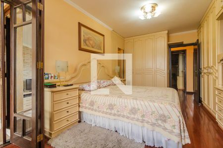 Casa à venda com 357m², 4 quartos e 2 vagas Casa à venda com 357m², 4 quartos e 2 vagasQuarto 1