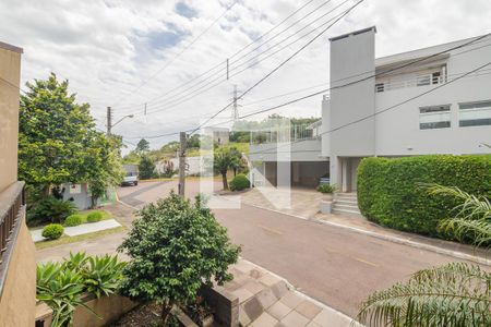 Casa à venda com 357m², 4 quartos e 2 vagas Casa à venda com 357m², 4 quartos e 2 vagasVista