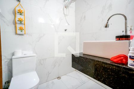 Casa à venda com 80m², 2 quartos e sem vagaBanheiro 