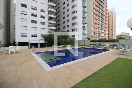 Apartamento à venda com 330m², 4 quartos e 4 vagasÁrea Comum - Piscina