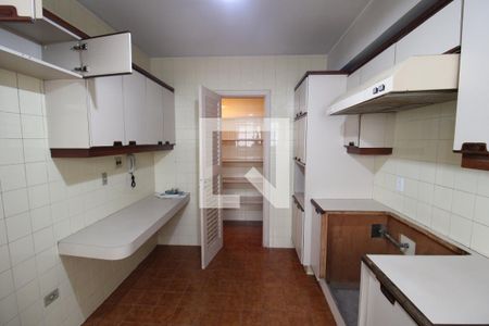 Apartamento à venda com 330m², 4 quartos e 4 vagasCozinha
