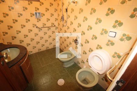 Apartamento à venda com 330m², 4 quartos e 4 vagasBanheiro 2