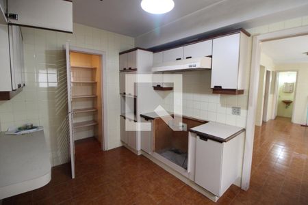 Apartamento à venda com 330m², 4 quartos e 4 vagasCozinha
