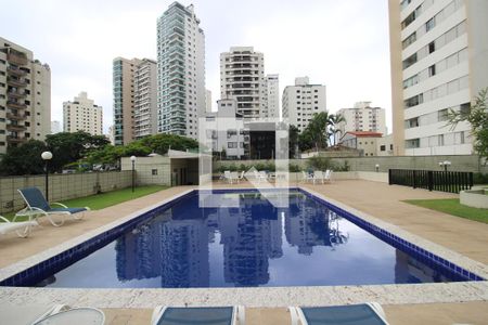 Apartamento à venda com 330m², 4 quartos e 4 vagasÁrea Comum - Piscina