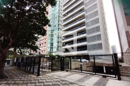 Apartamento à venda com 330m², 4 quartos e 4 vagas Apartamento à venda com 330m², 4 quartos e 4 vagasFachada