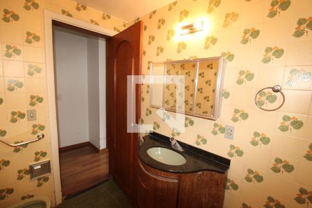 Apartamento à venda com 330m², 4 quartos e 4 vagasBanheiro 2