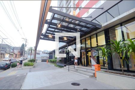 Apartamento à venda com 75m², 2 quartos e 1 vaga Apartamento à venda com 75m², 2 quartos e 1 vagaFachada