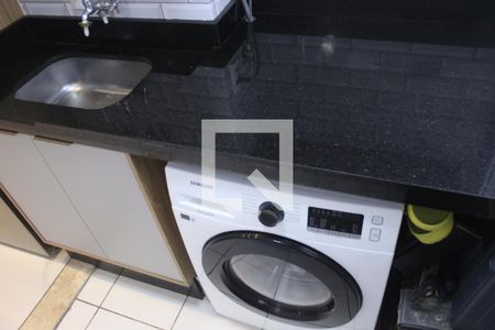 Apartamento à venda com 75m², 2 quartos e 1 vagaÁrea de Serviço