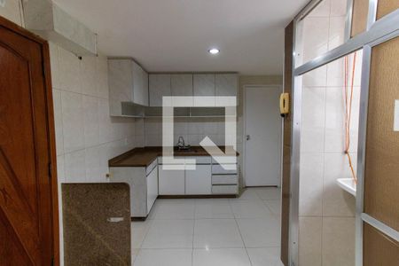 Apartamento à venda com 90m², 3 quartos e sem vagaCozinha e Área de Serviço