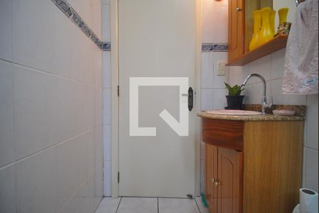 Casa à venda com 343m², 5 quartos e 5 vagas Casa à venda com 343m², 5 quartos e 5 vagasBanheiro 2
