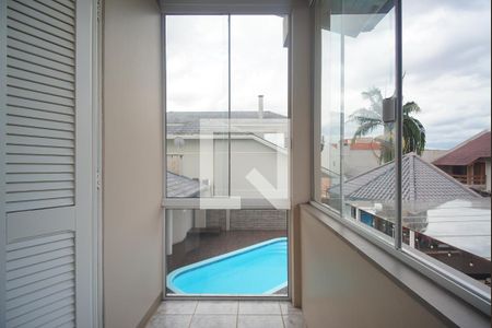 Casa à venda com 343m², 5 quartos e 5 vagas Casa à venda com 343m², 5 quartos e 5 vagasVaranda da Suite