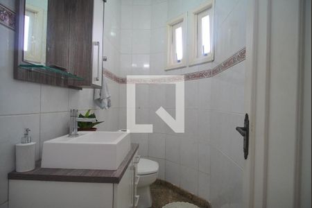 Casa à venda com 343m², 5 quartos e 5 vagas Casa à venda com 343m², 5 quartos e 5 vagasLavabo