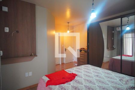 Casa à venda com 343m², 5 quartos e 5 vagas Casa à venda com 343m², 5 quartos e 5 vagasSuíte