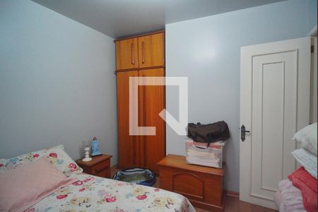 Casa à venda com 343m², 5 quartos e 5 vagas Casa à venda com 343m², 5 quartos e 5 vagasQuarto 2