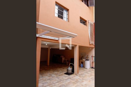 Casa à venda com 214m², 3 quartos e 2 vagas Casa à venda com 214m², 3 quartos e 2 vagasÁrea comum