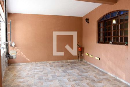 Casa à venda com 214m², 3 quartos e 2 vagas Casa à venda com 214m², 3 quartos e 2 vagasGaragem