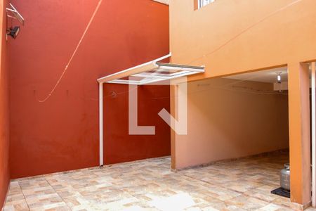Casa à venda com 214m², 3 quartos e 2 vagas Casa à venda com 214m², 3 quartos e 2 vagasÁrea comum