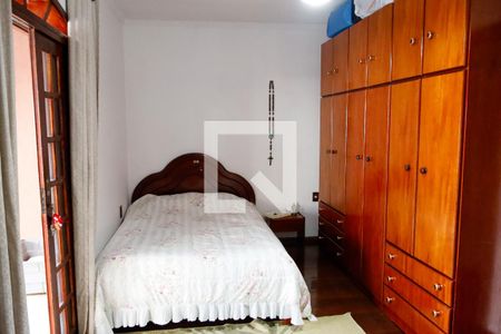 Casa à venda com 214m², 3 quartos e 2 vagas Casa à venda com 214m², 3 quartos e 2 vagasQuarto 3 - Suíte