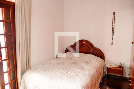Casa à venda com 214m², 3 quartos e 2 vagas Casa à venda com 214m², 3 quartos e 2 vagasQuarto 3 - Suíte