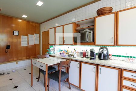 Apartamento à venda com 290m², 4 quartos e 3 vagas Apartamento à venda com 290m², 4 quartos e 3 vagasCozinha