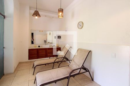 Apartamento à venda com 290m², 4 quartos e 3 vagas Apartamento à venda com 290m², 4 quartos e 3 vagasSaúna