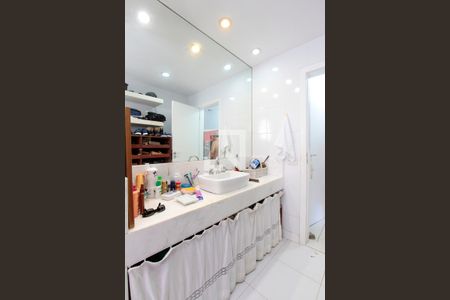 Apartamento à venda com 290m², 4 quartos e 3 vagas Apartamento à venda com 290m², 4 quartos e 3 vagasBanheiro Quarto 4 suíte