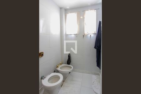 Apartamento à venda com 290m², 4 quartos e 3 vagas Apartamento à venda com 290m², 4 quartos e 3 vagasBanheiro Quarto 4 suíte